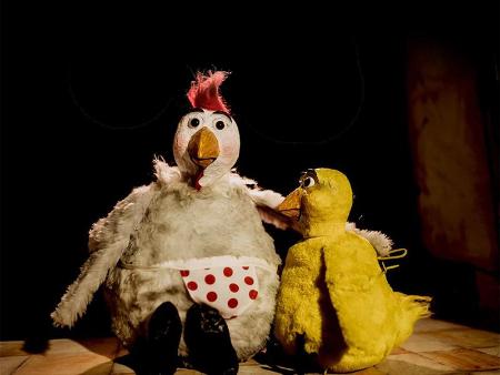 Imagen El Teatro Juan Bravo vuelve a convocar a los más pequeños para hacerlos partícipes del espectáculo de títeres ‘Cocorico’